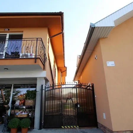 Mika 3* Štúrovo